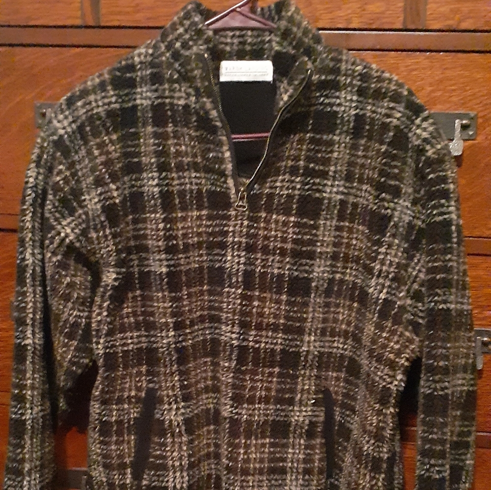 Womens fleece pullover